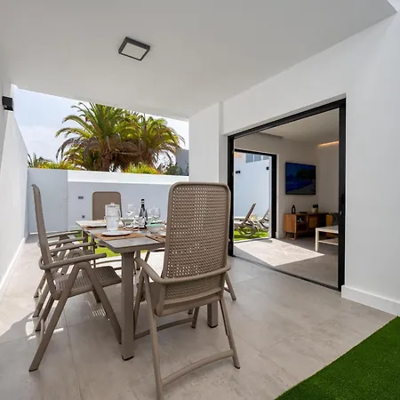 Сasa de vacaciones In Maspalomas With Heated Pool